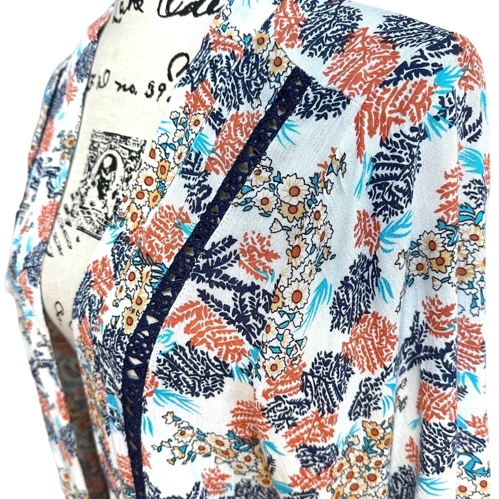 Hayden Los Angeles Floral Rayon Kimono Size L - Picture 4 of 8